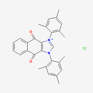 1，3-Dimesityl-4，9-dioxo-4，9-dihydro-1H-naphtho[2，3-d]imidazol-3-ium chloride